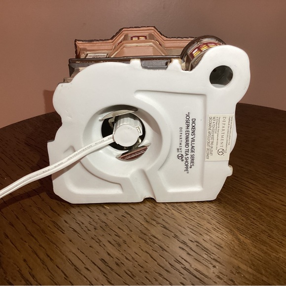 Dept 56 Dickens Village Joseph Edward Tea Shoppe - Picture 5 of 13